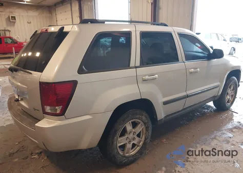 2007 Jeep Grand Cherokee Laredo z USA, uszkodzony, nr VIN 1J8HR48P57C500688